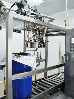 Machine de remplissage automatique du BAVOIR SUS304 pour le jus de fruit basé par usine de lait