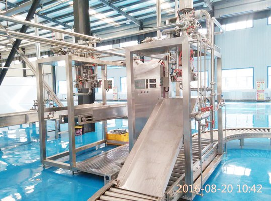 Continuer la machine de remplissage de 20 litres dans une boîte, remplisseur aseptique pour le lait / liquide d'oeuf / eau / jus