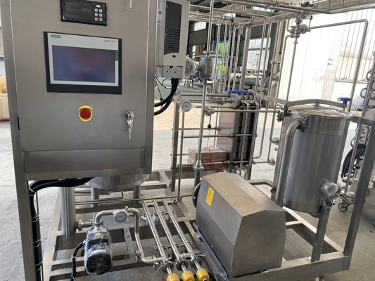Machine de pasteurisation personnalisée de 500 à 2000 L/H avec stérilisateur PLC de 500 à 2000 L/H pour la ligne de traitement de pommes/oranges/noix de coco SUS304/316