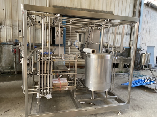 Machine de pasteurisation personnalisée de 500 à 2000 L/H avec stérilisateur PLC de 500 à 2000 L/H pour la ligne de traitement de pommes/oranges/noix de coco SUS304/316