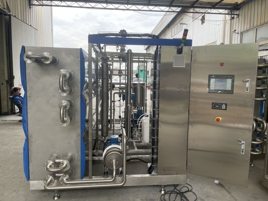 Stérilisateur UHT efficace et facile à utiliser pour la ligne de transformation de jus de fruits / bière personnalisé 500-20000L/H Equipement de stérilisation tubulaire SUS304/316
