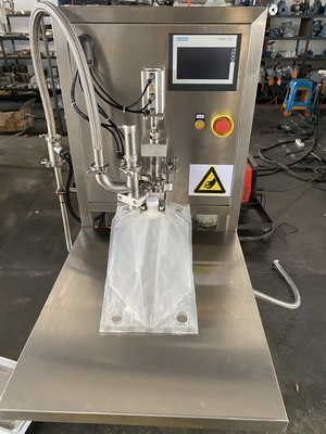YGT remplisseur BIB semi-automatique 1-25L non aseptique pour jus de fruits/lait/huile avec PLC SUS304/316 fabriqué en Chine