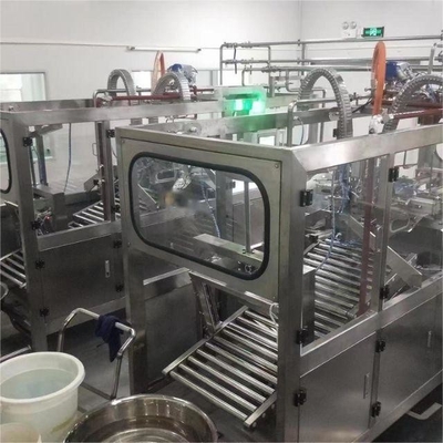 Machine de remplissage BIB aseptique entièrement automatique pour 1-25L sacs continus en boîte remplisseur de jus d'orange / de mangue / d'ananas avec PLC