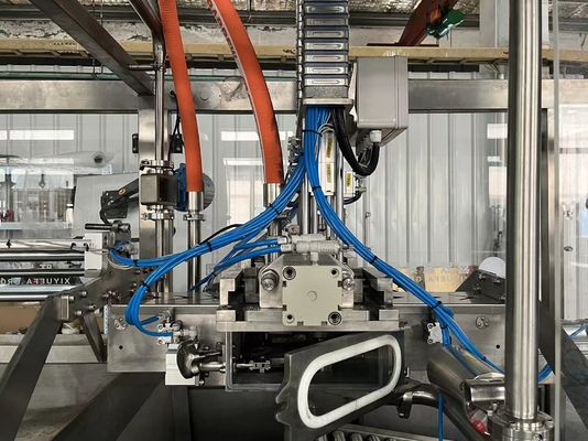Machine automatique de remplissage de sacs aseptiques à double tête 1-220L SUS304 pour emballage de purée de jus de lait