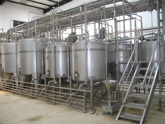 Ligne professionnelle de transformation de lait pasteurisé de 500 à 2000 L/H