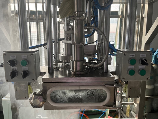 Machine de remplissage aseptique sur tambour pour le remplissage de boîtes de jus / confiture / pâte à papier avec PLC