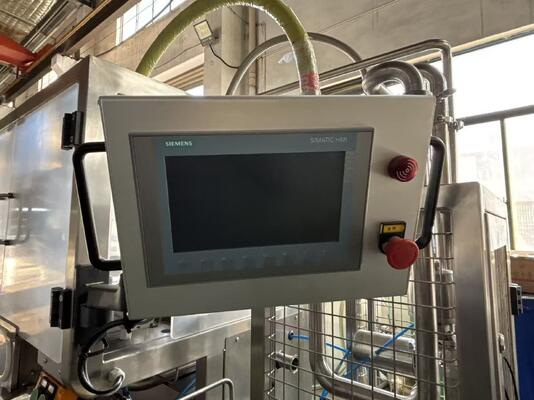 Précision ± 0,5% Machine de remplissage à sacs en boîte fonctionnant à une pression d'air de 0,6 à 0,8 MPa Idéal pour une distribution de liquide précise