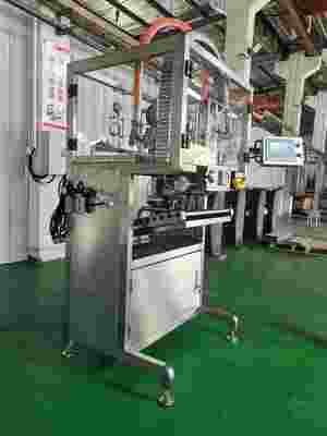 Précision ± 0,5% Machine de remplissage à sacs en boîte fonctionnant à une pression d'air de 0,6 à 0,8 MPa Idéal pour une distribution de liquide précise